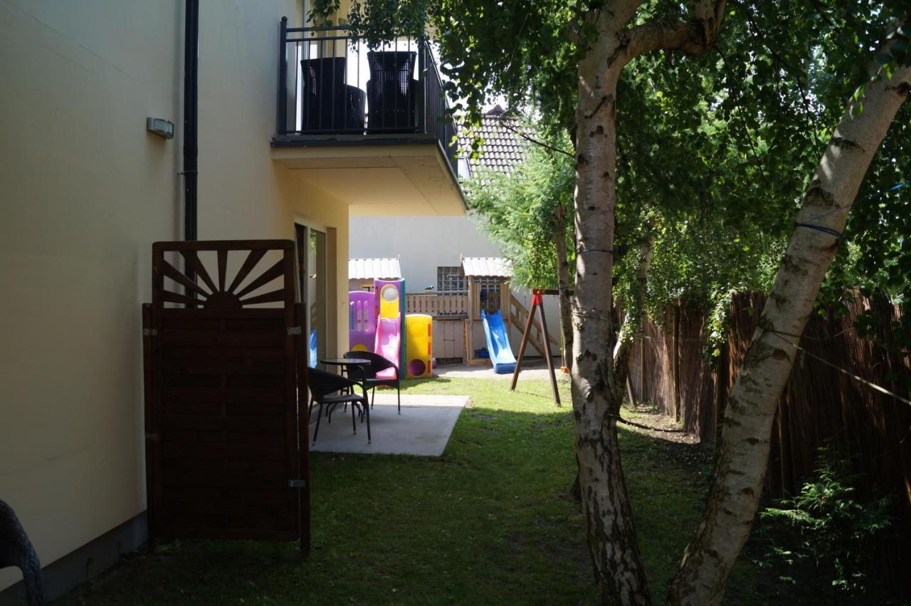 Bursztyn 2 Apartamento Rewal Exterior foto