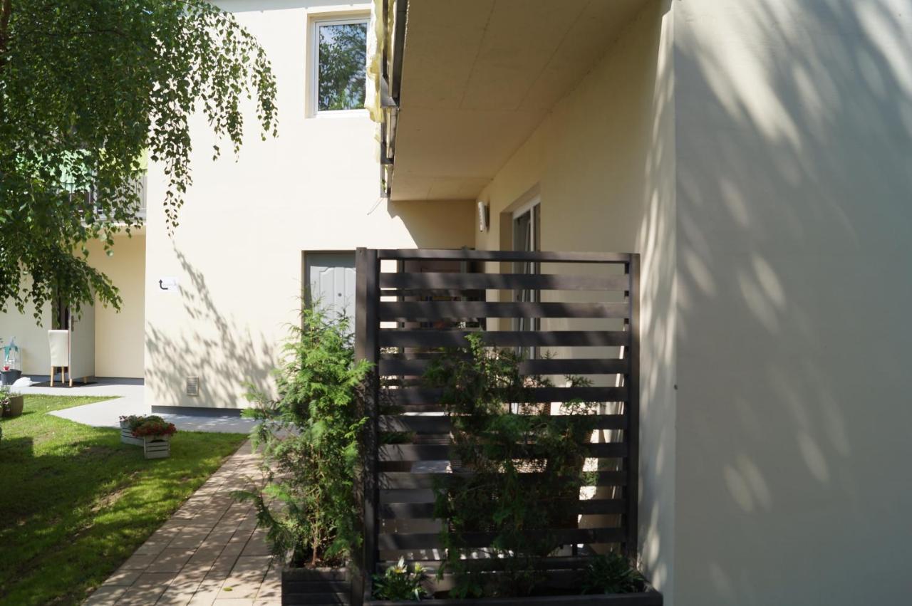 Bursztyn 2 Apartamento Rewal Exterior foto
