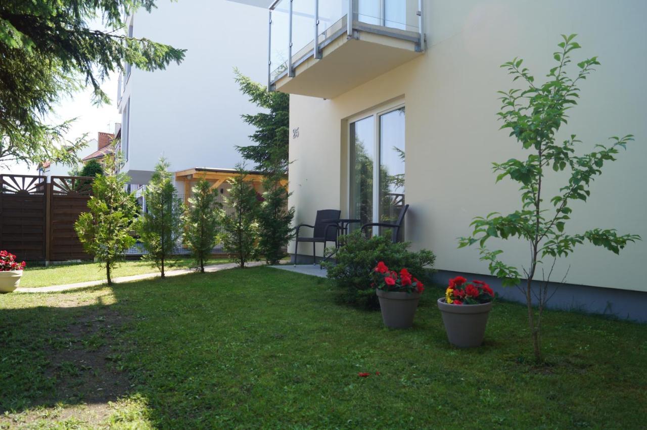 Bursztyn 2 Apartamento Rewal Exterior foto