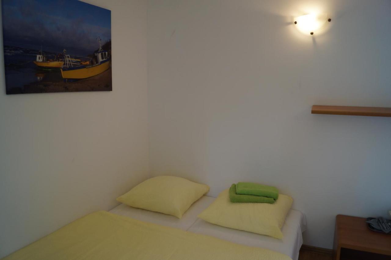 Bursztyn 2 Apartamento Rewal Exterior foto