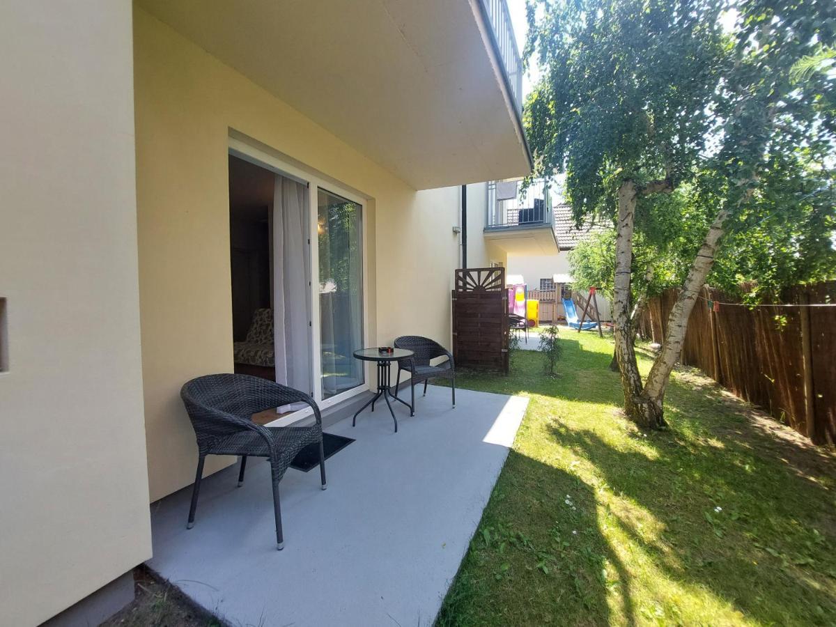 Bursztyn 2 Apartamento Rewal Exterior foto