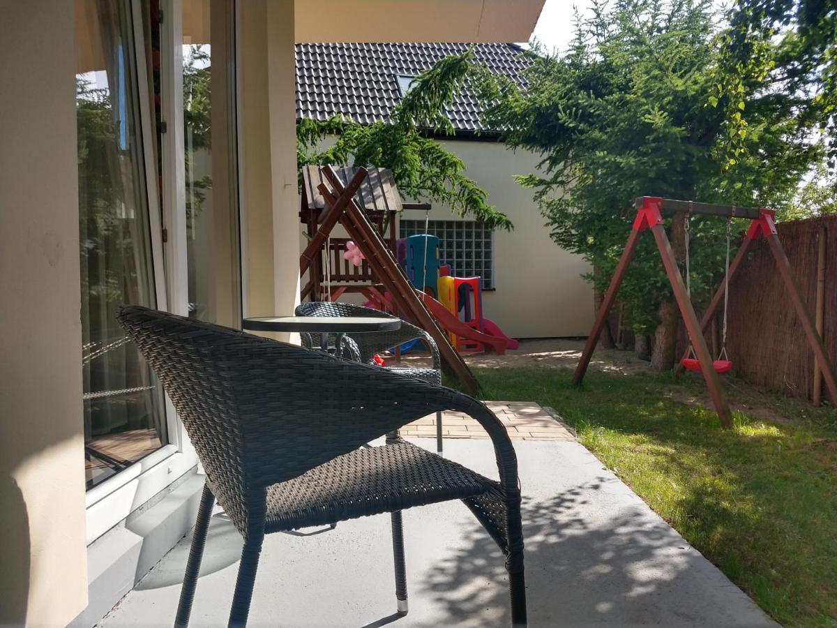 Bursztyn 2 Apartamento Rewal Exterior foto